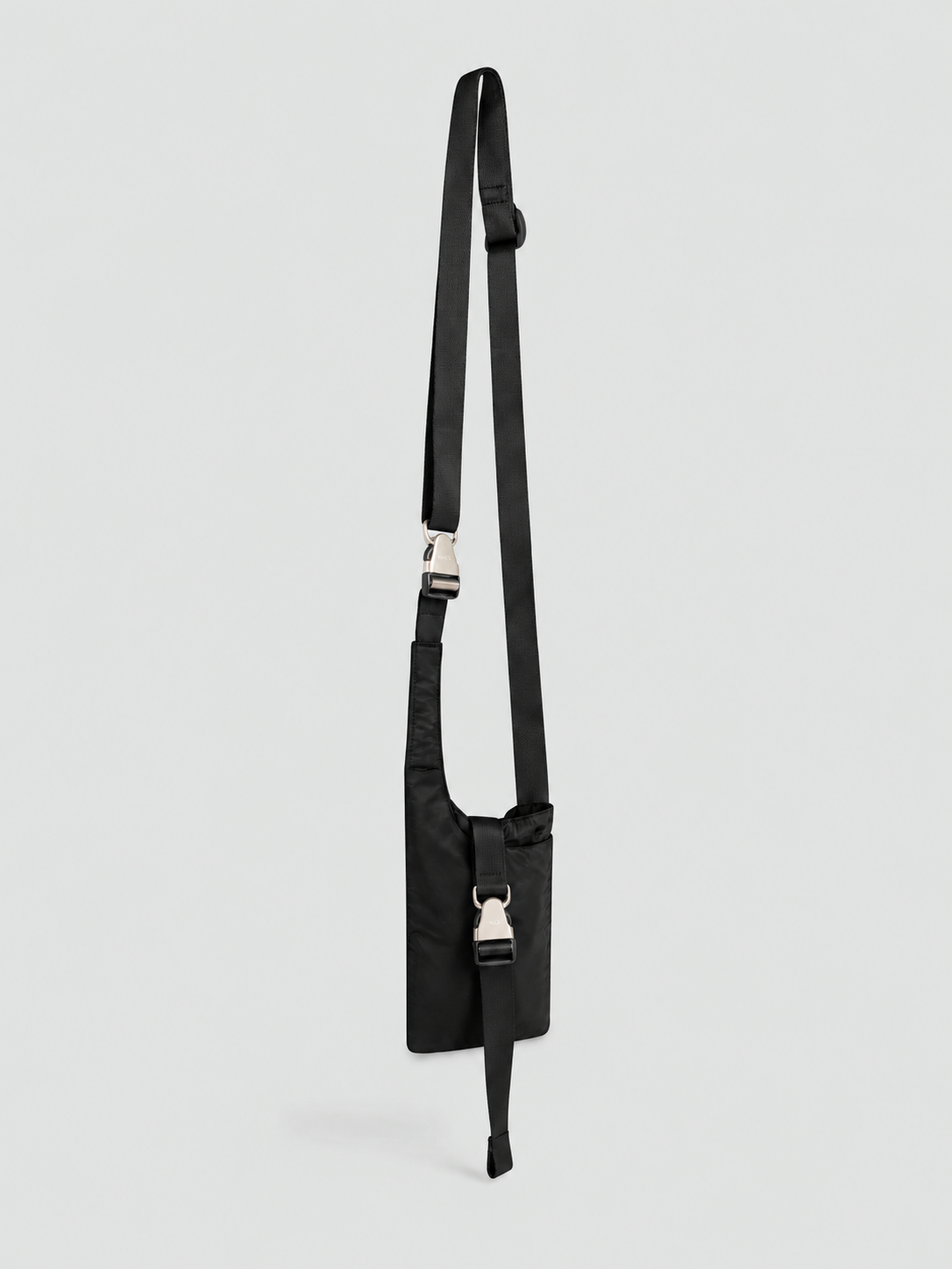 CLOSER POUCH in Black Recycled Polyester