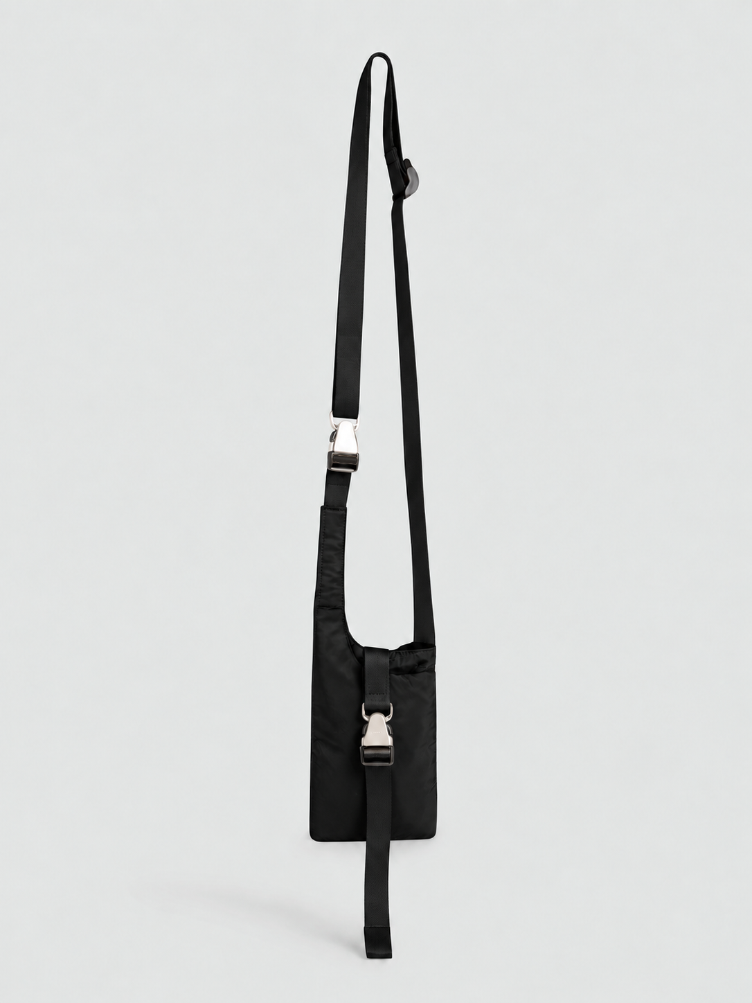 CLOSER POUCH in Black Recycled Polyester
